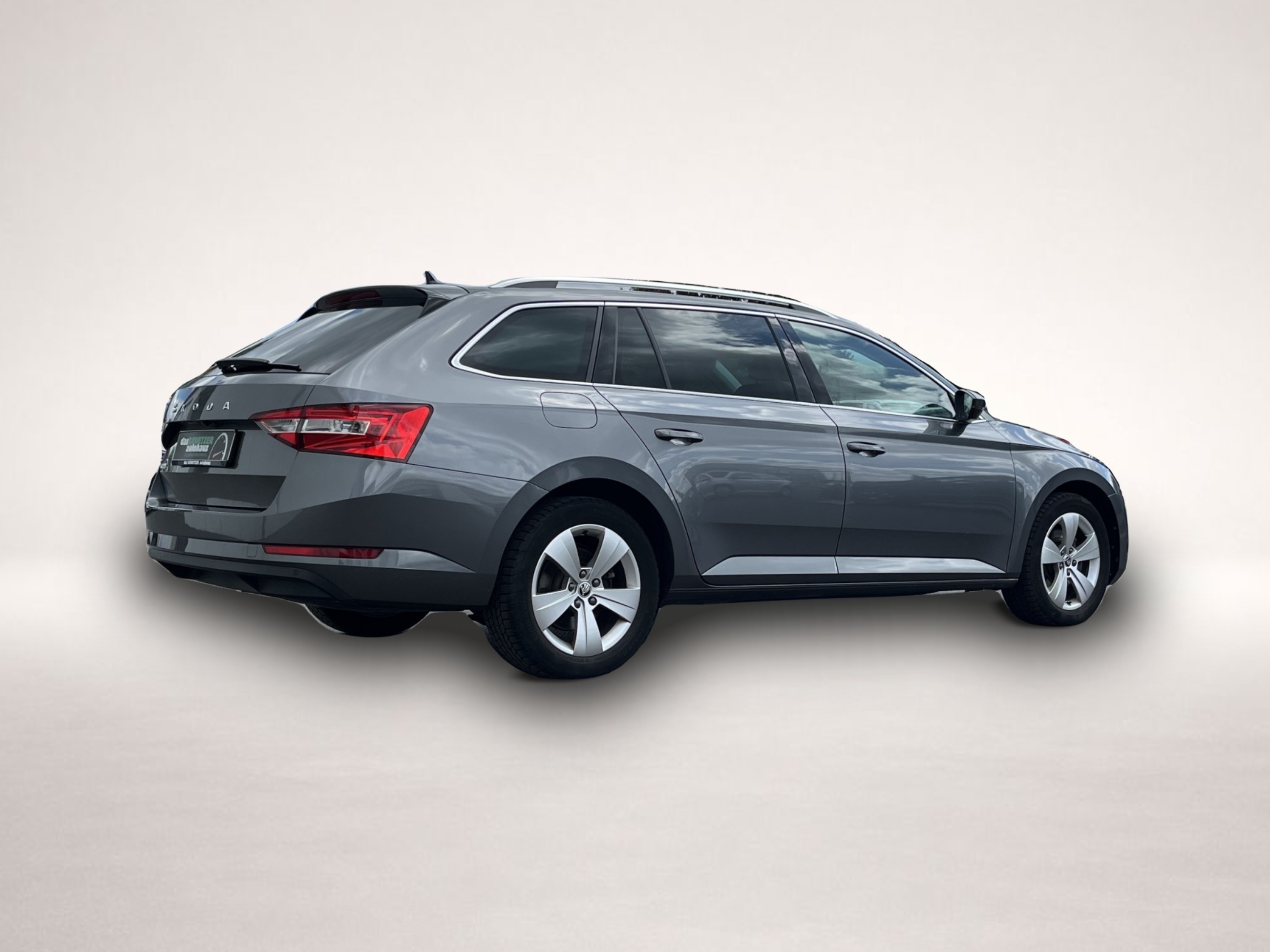 Skoda Superb (02/2022, Benzin)