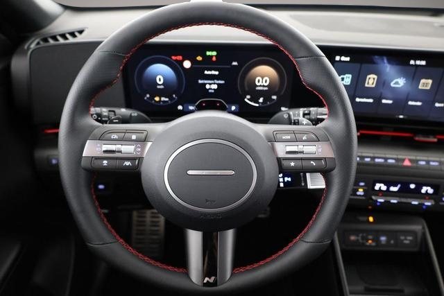 Hyundai KONA (08/2026, Benzin)