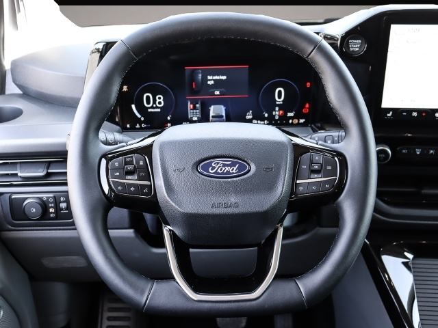 Ford Tourneo Custom (02/2026, Diesel)