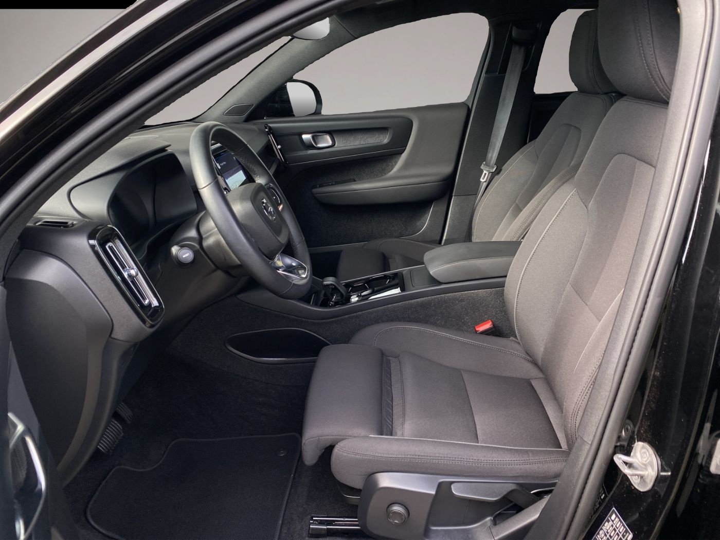Volvo C40 (12/2022, ELECTRIC)