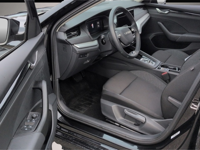 Skoda Octavia (05/2025, Benzin)