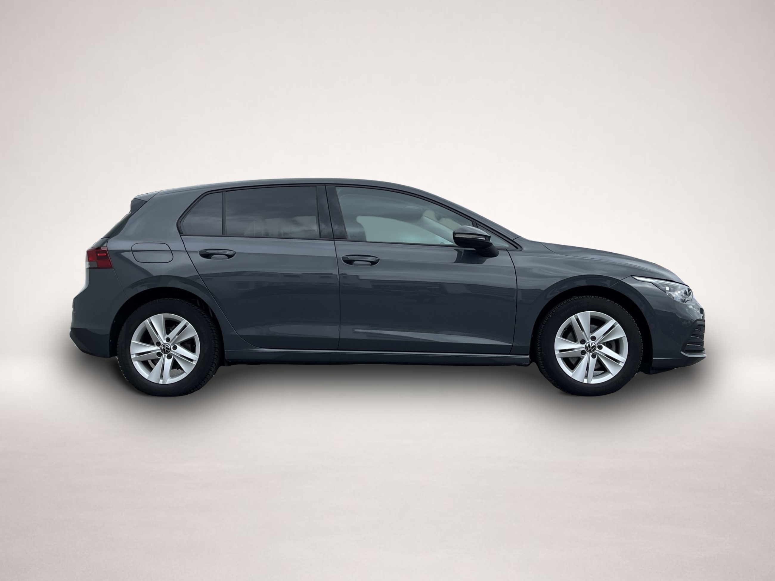 Volkswagen Golf (02/2023, Benzin)