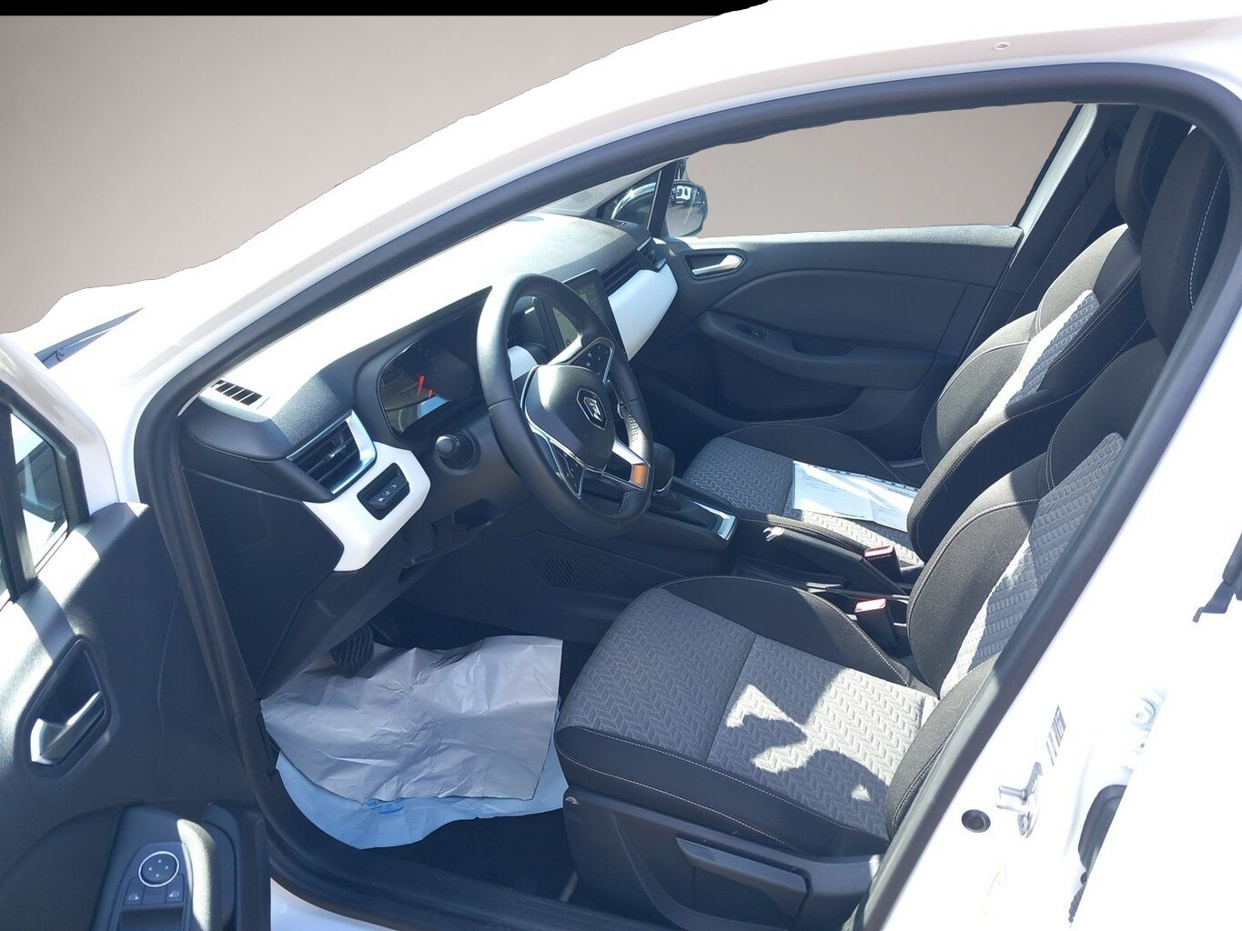 Renault Clio (03/2023, Benzin)