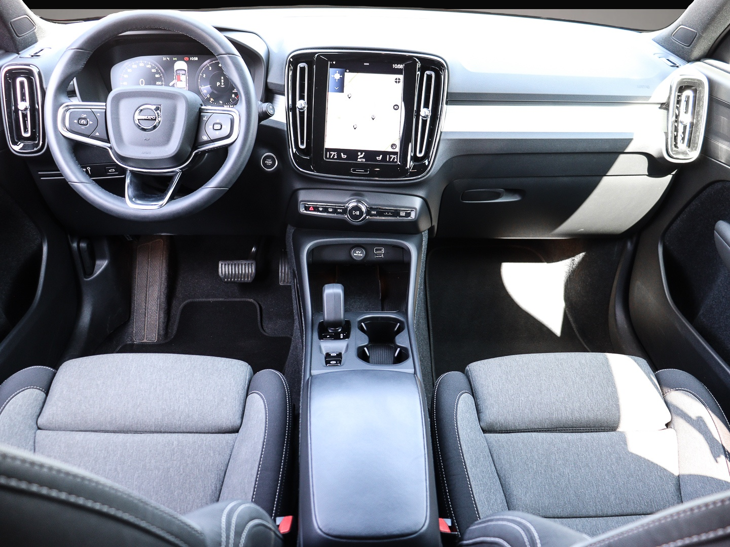 Volvo XC40 (09/2023, Benzin)