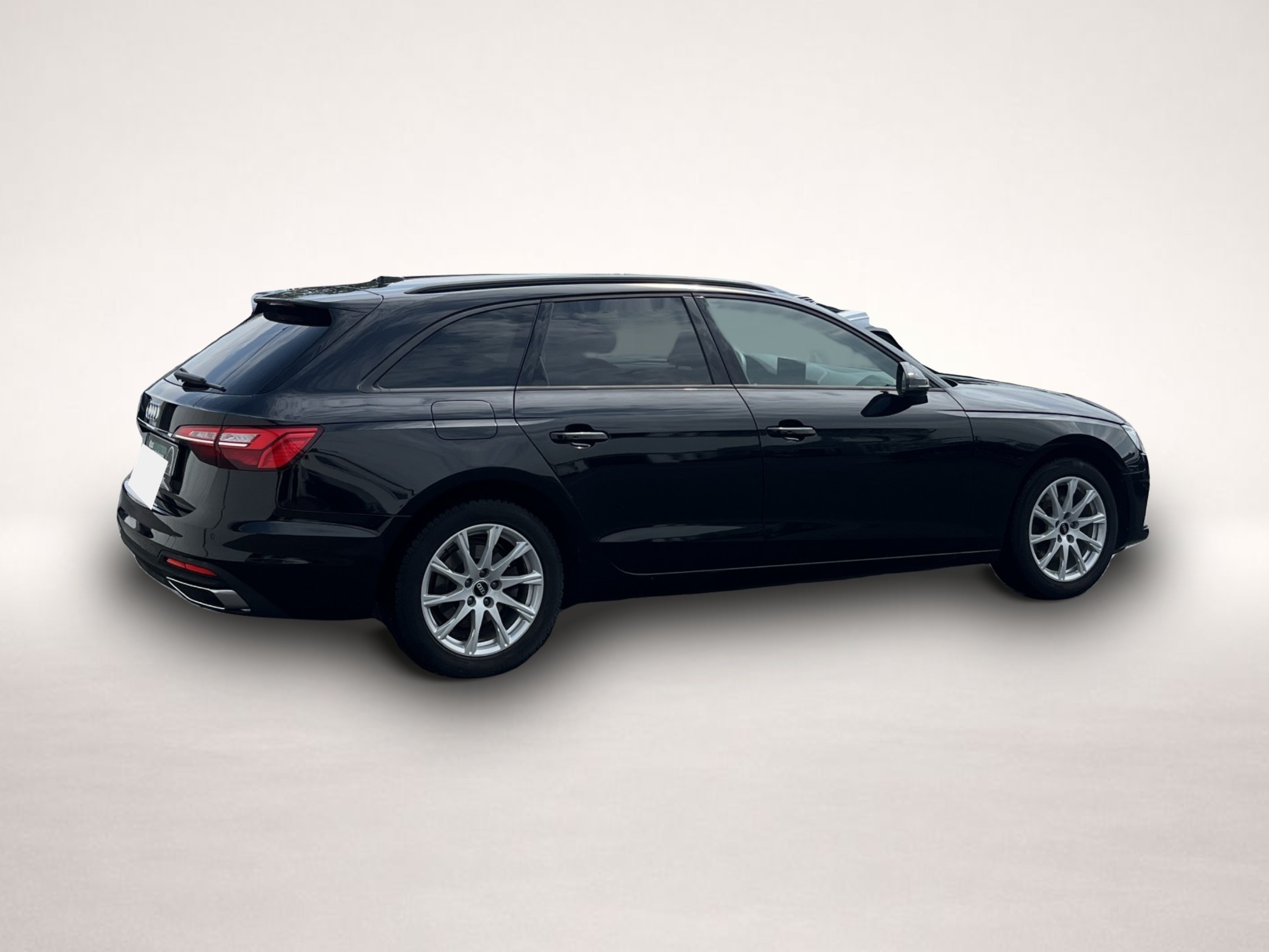Audi A4 (07/2022, Benzin)