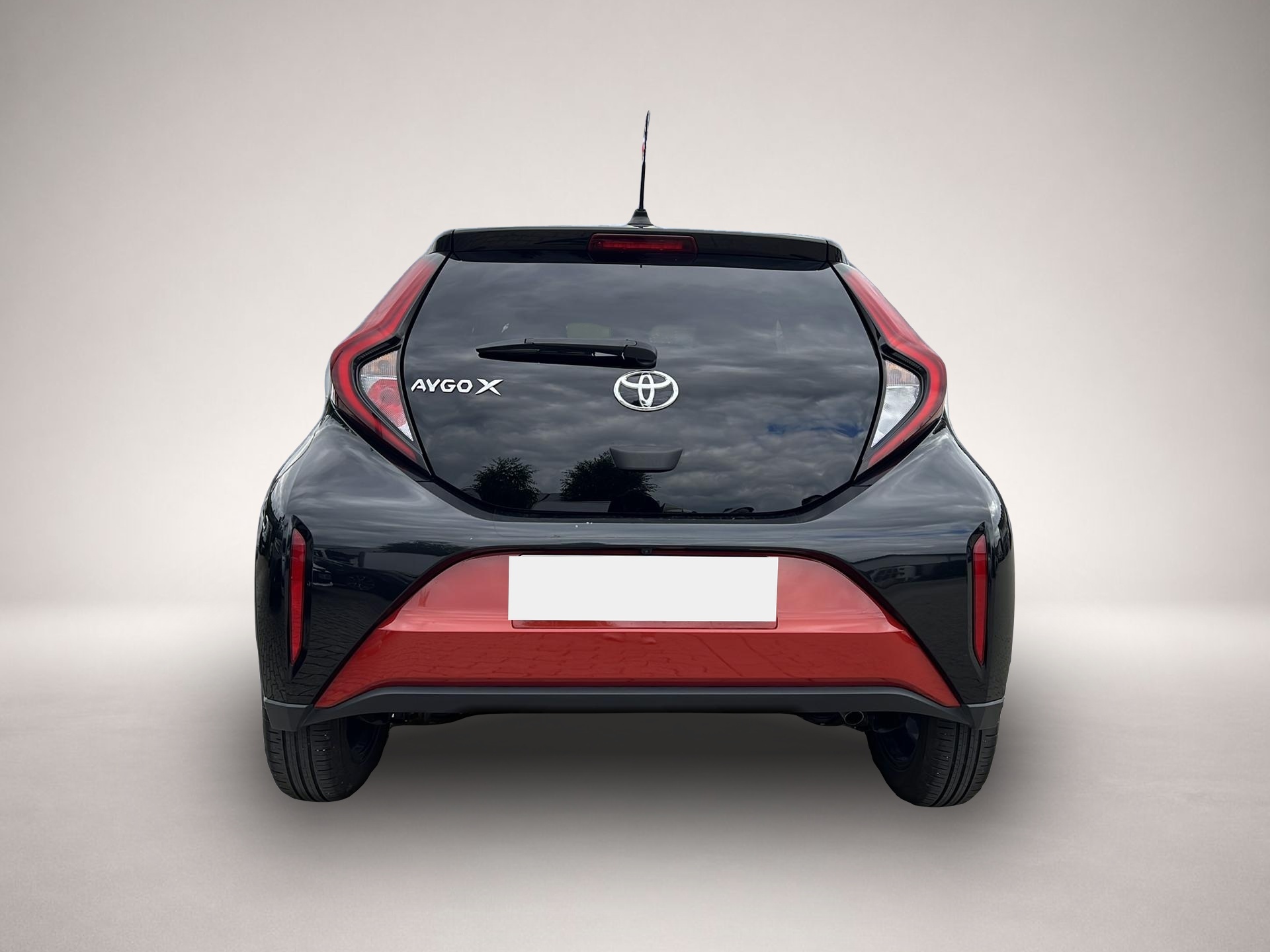 Toyota Aygo (X) (09/2022, Benzin)