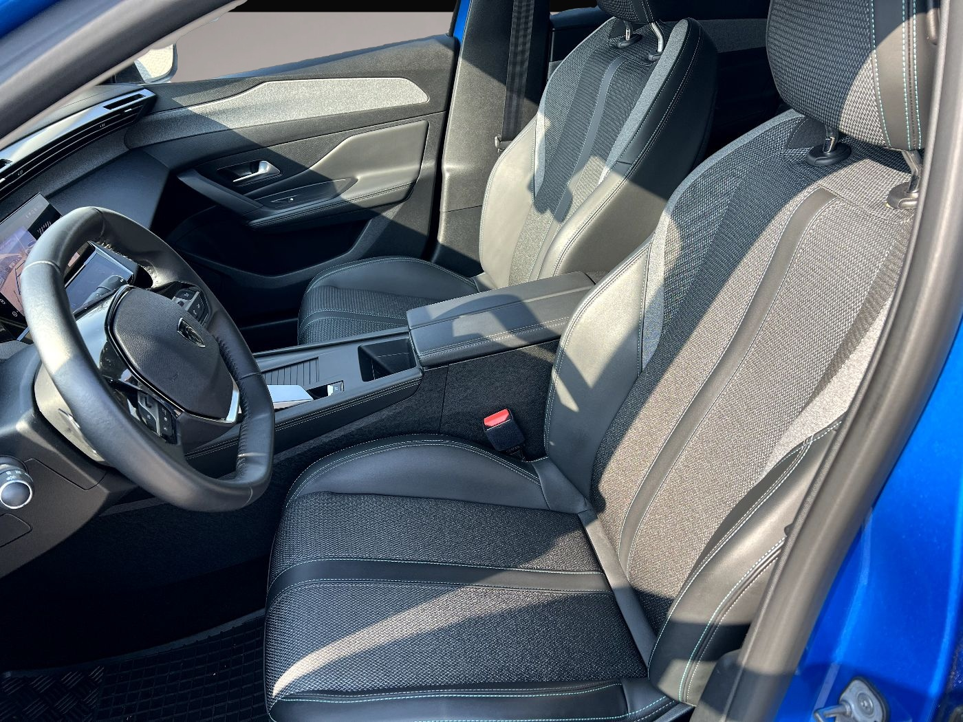 Peugeot 308 (08/2023, Benzin)