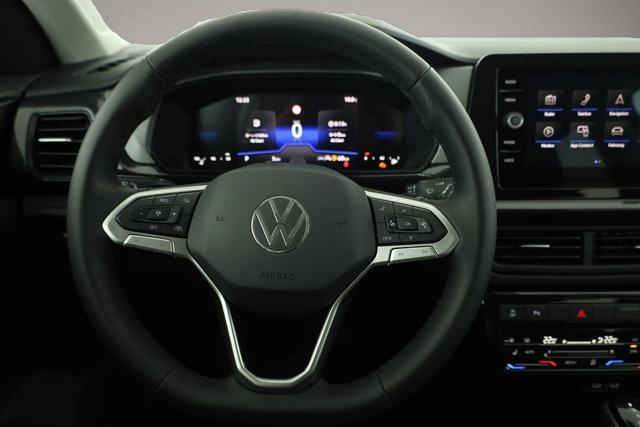 Volkswagen T-Cross (04/2026, Benzin)