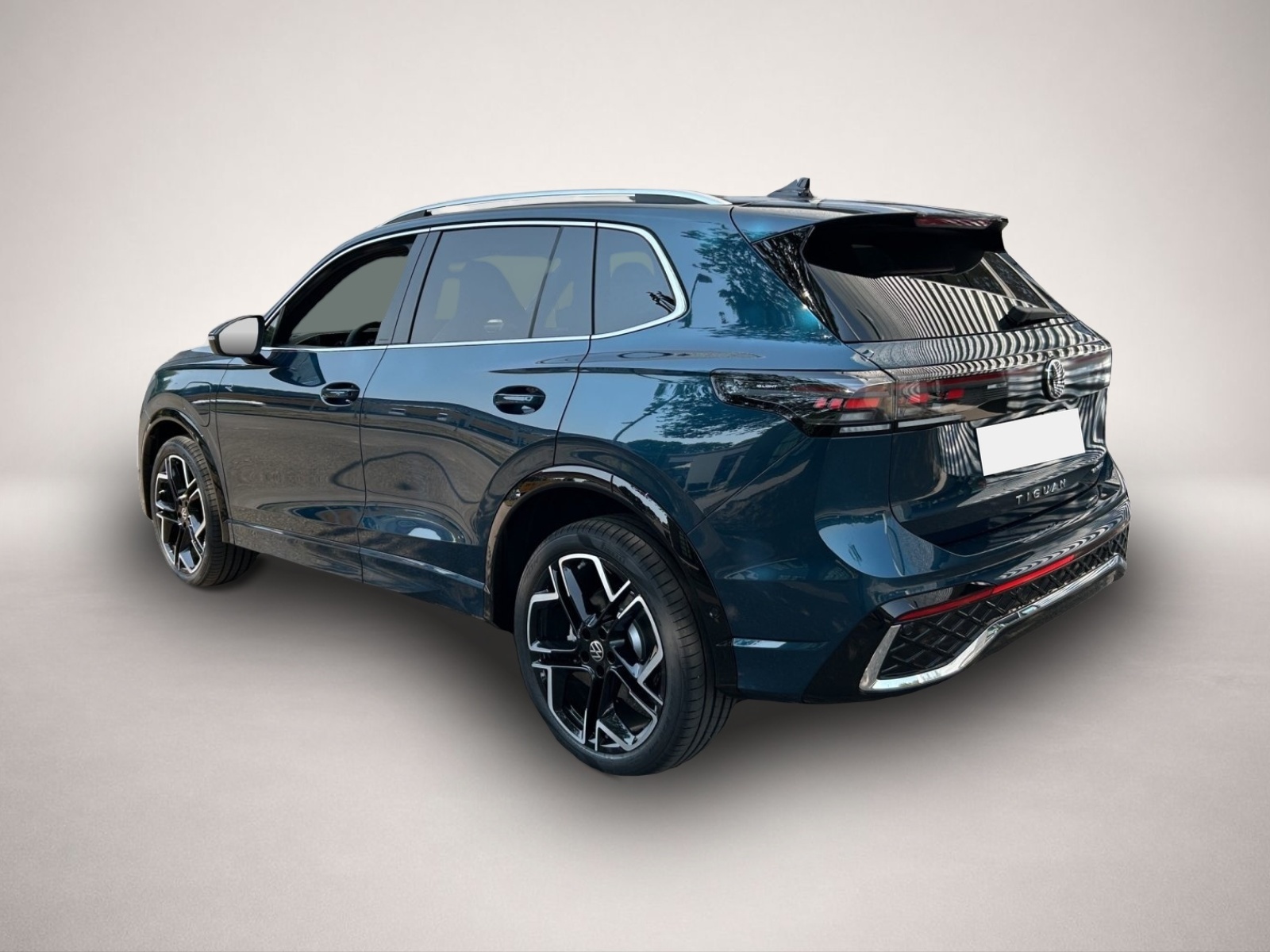 Volkswagen Tiguan, image 5 of 5