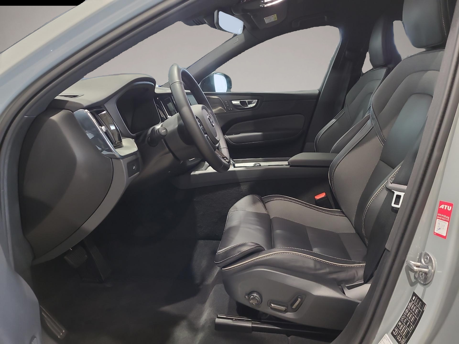 Volvo XC60 (02/2025, Benzin)