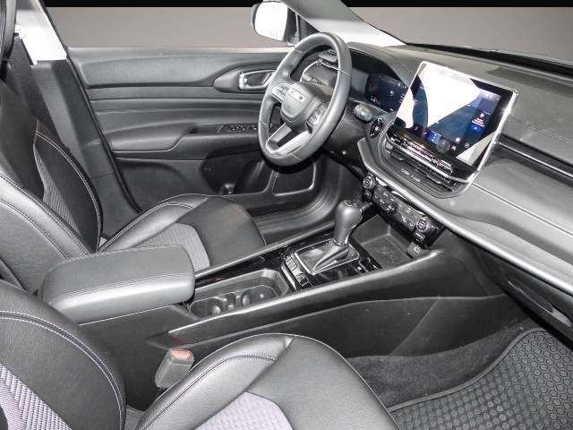 Jeep Compass (06/2024, Benzin)