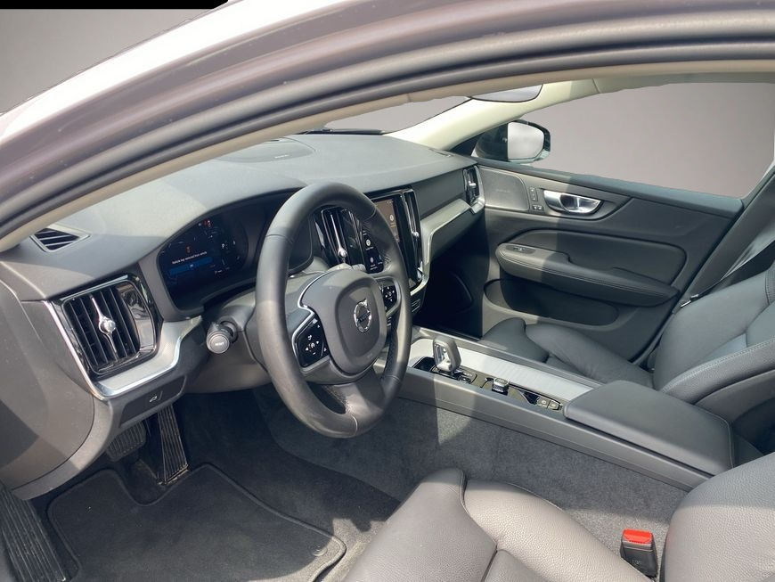 Volvo V60 (11/2025, Benzin)