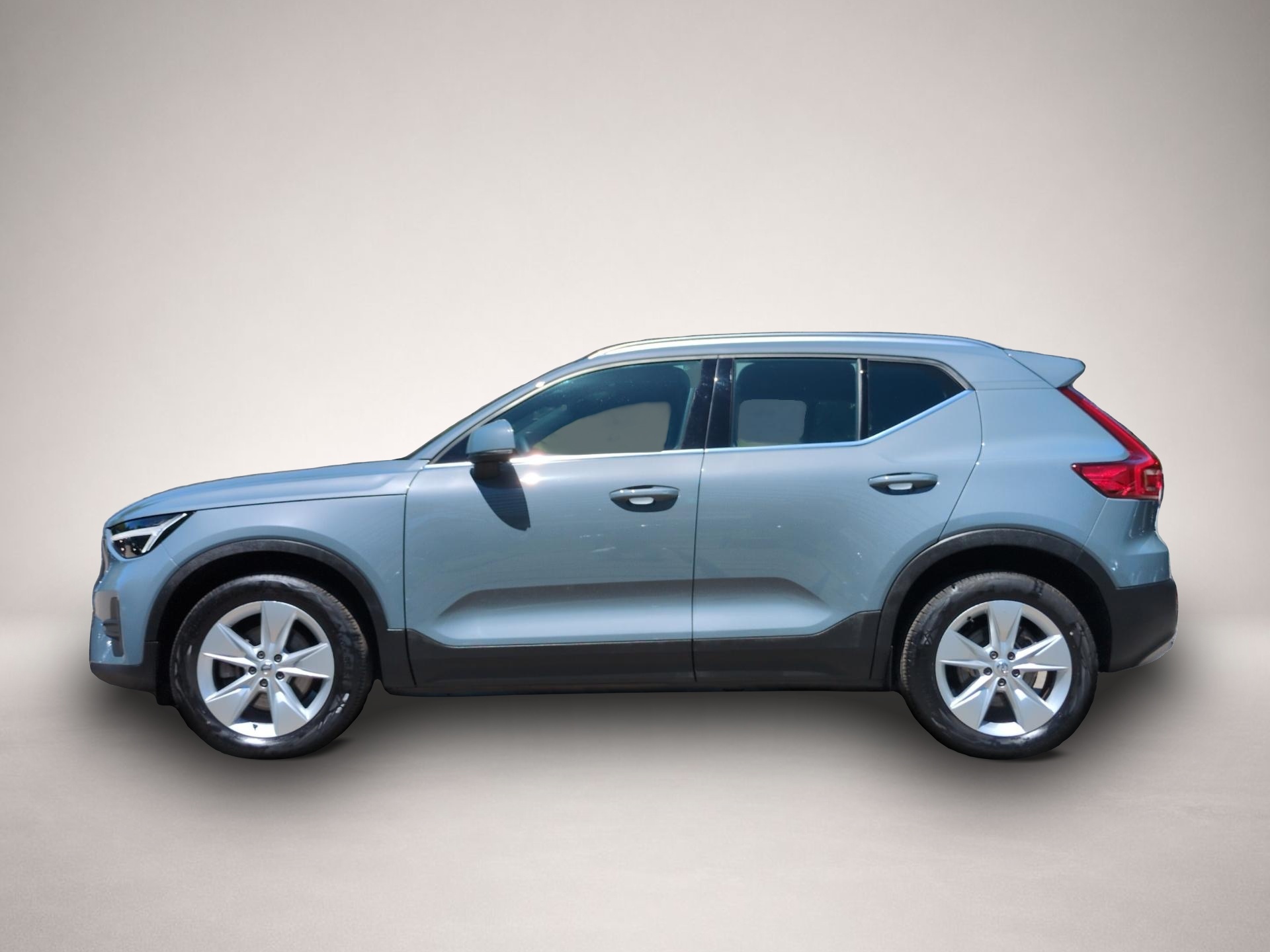 Volvo XC40 (03/2023, Benzin)