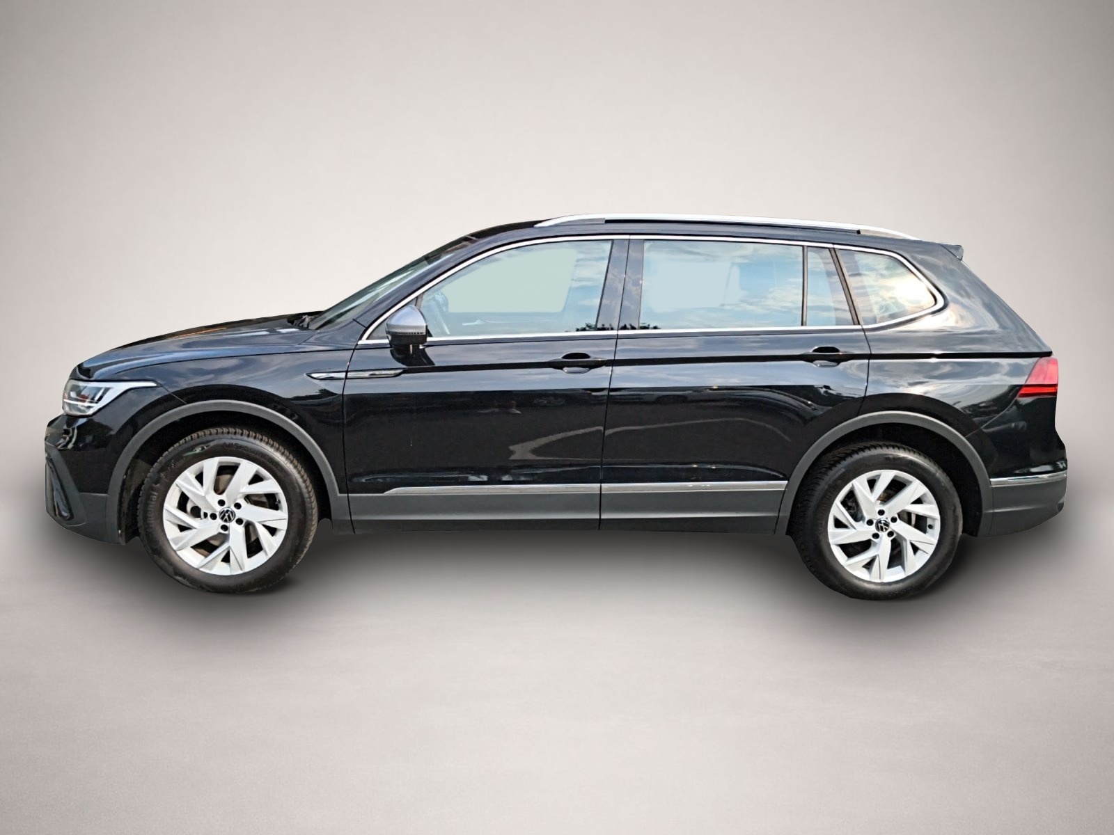 Volkswagen Tiguan (05/2025, Benzin)