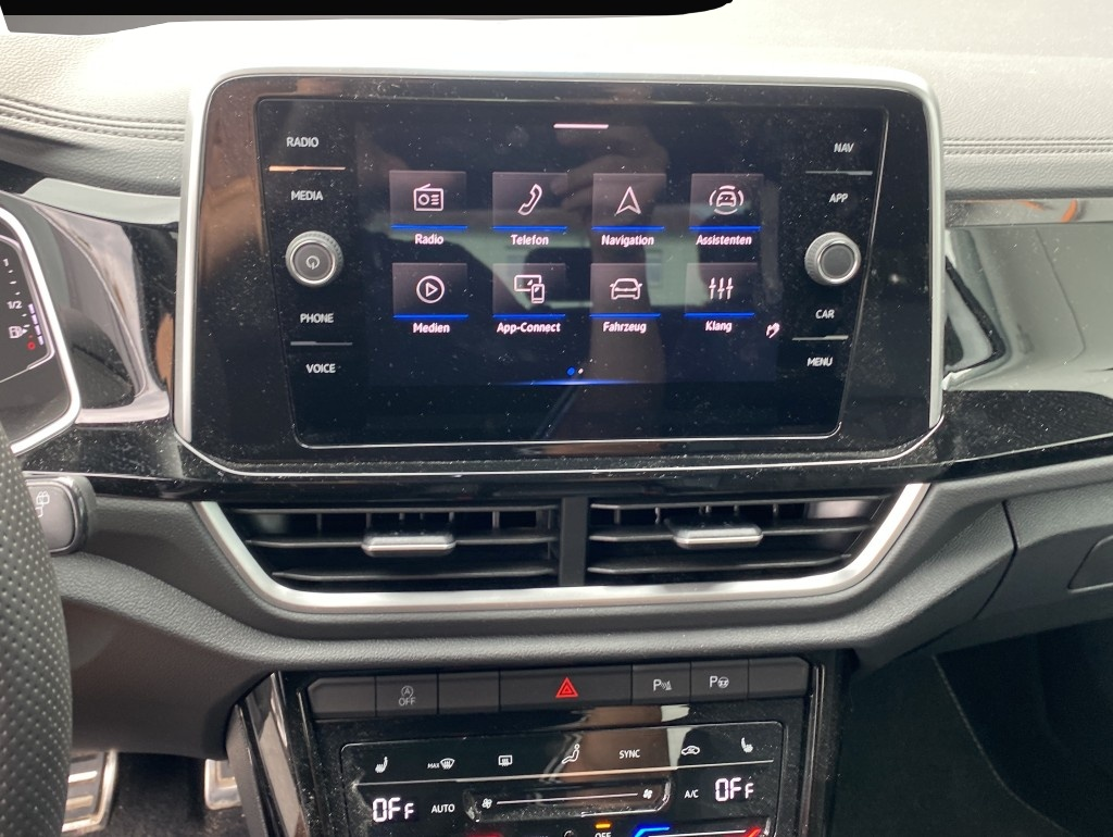 Volkswagen T-Roc (06/2025, Benzin)