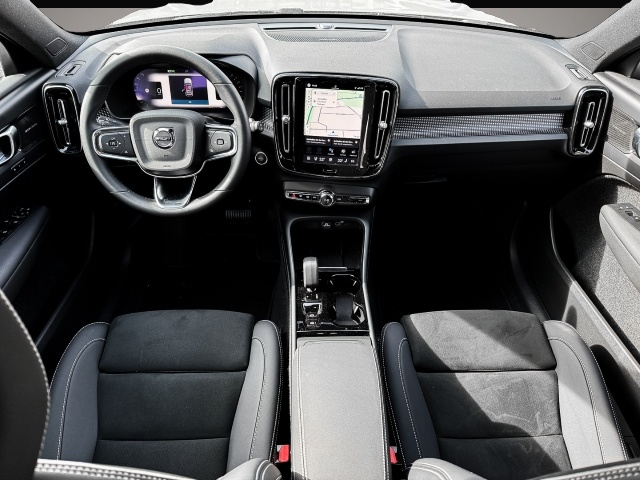 Volvo XC40 (12/2023, Benzin)