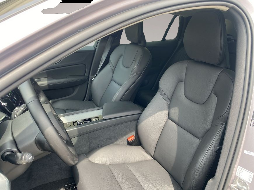 Volvo V60 (11/2025, Benzin)