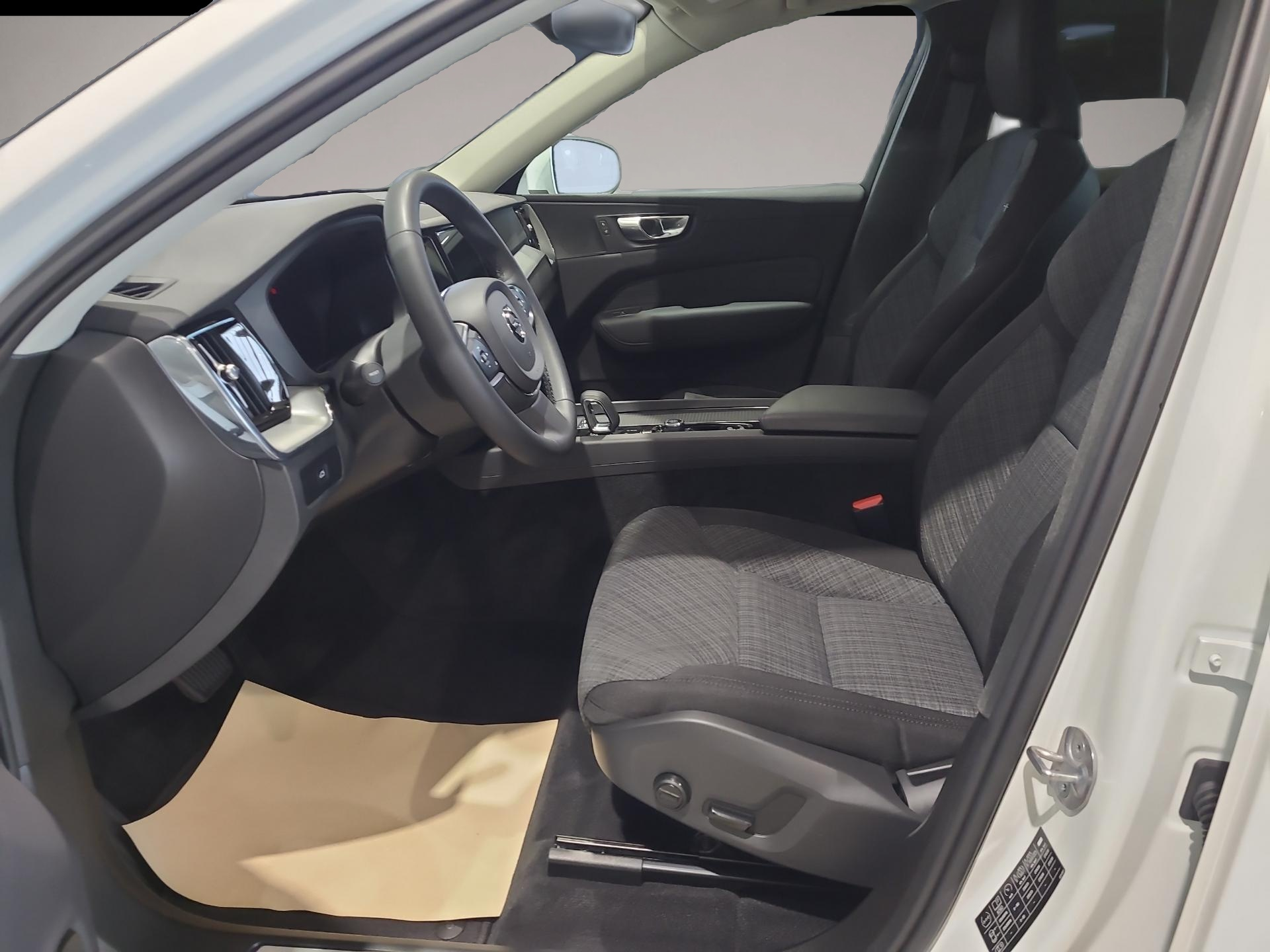 Volvo XC60 (01/2024, Benzin)