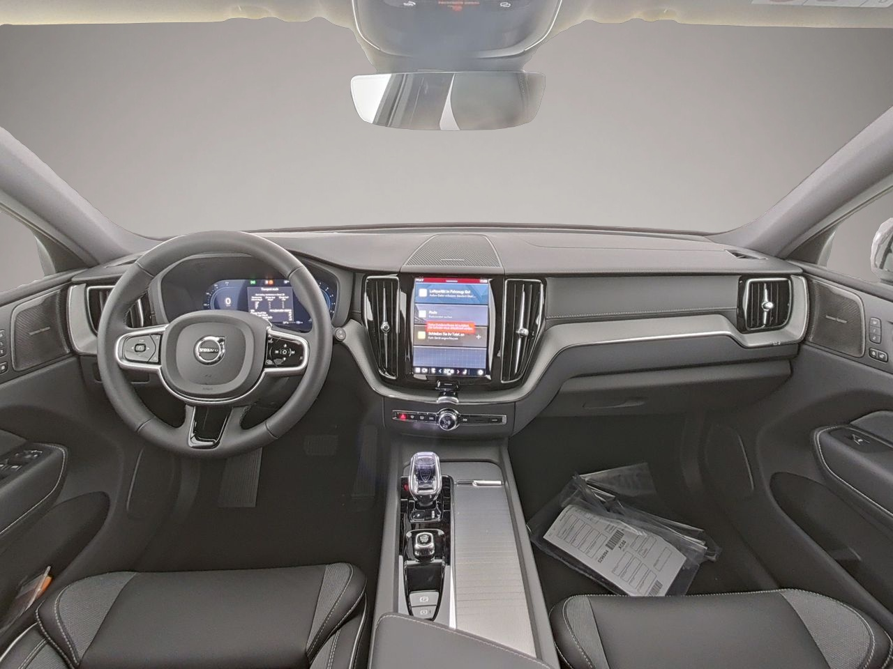 Volvo XC60 (05/2025, Benzin)