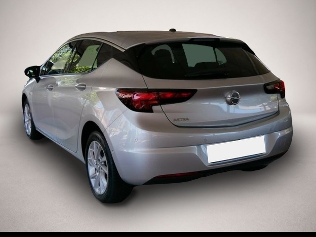 Opel Astra (11/2021, Benzin)