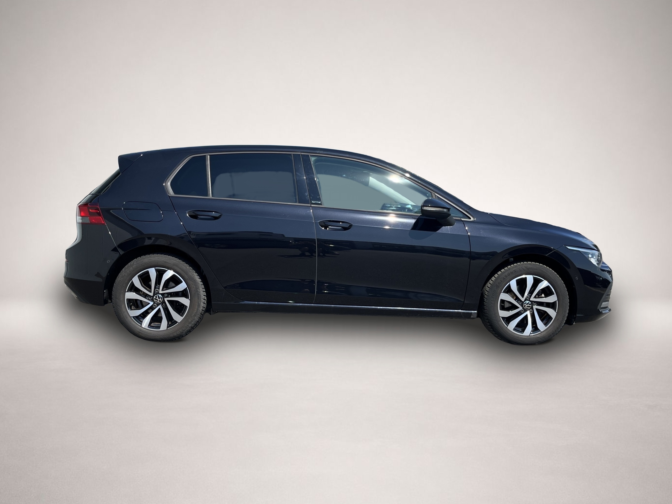Volkswagen Golf (01/2023, Benzin)