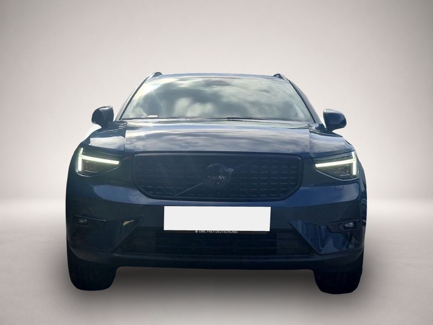 Volvo XC40 (10/2025, Benzin)