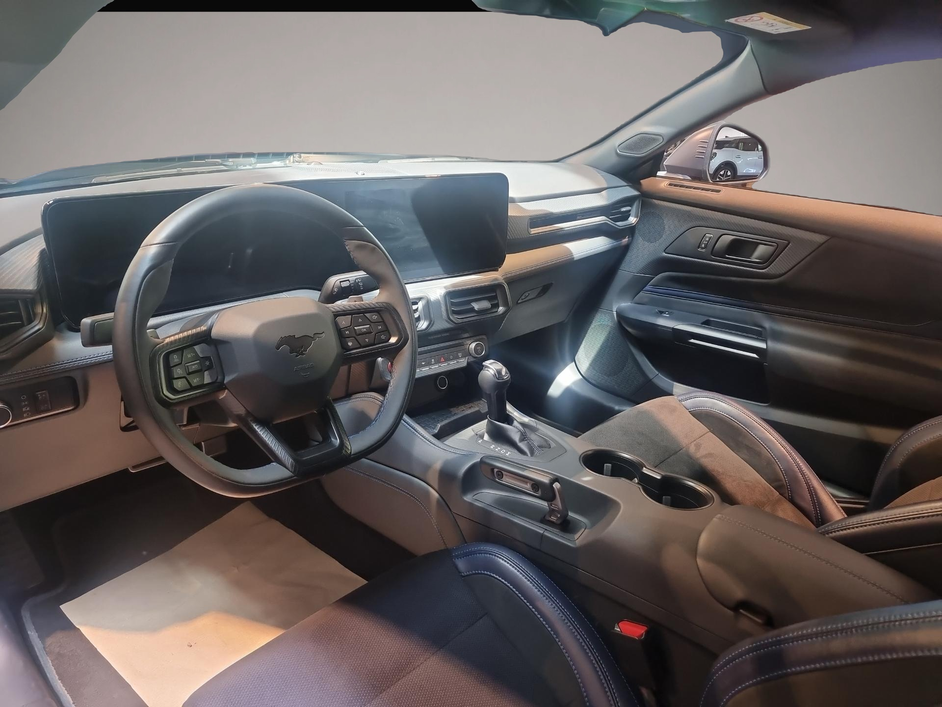 Ford Mustang (01/2025, Benzin)