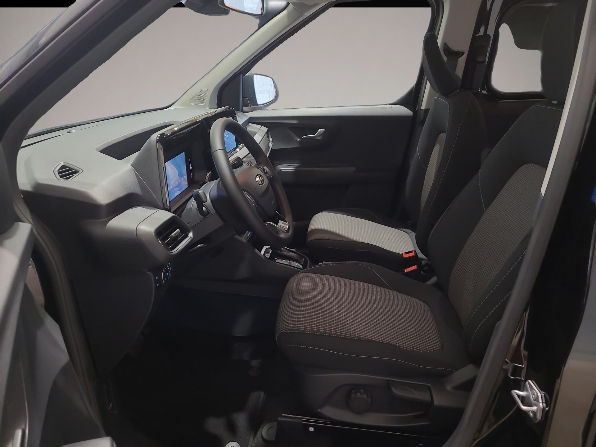 Ford Tourneo Courier (05/2026, Benzin)
