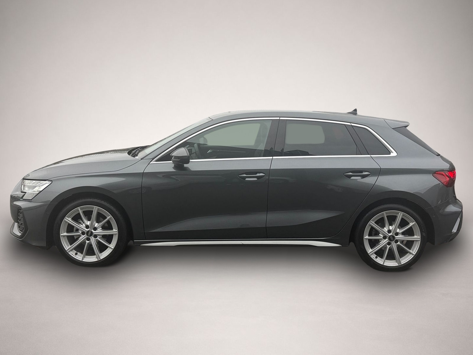 Audi A5 (05/2023, Benzin)