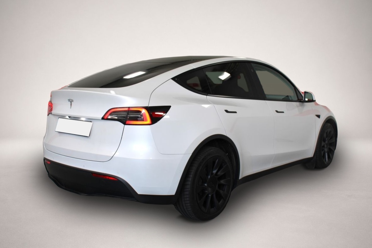 Tesla Model Y (08/2022, ELECTRIC)