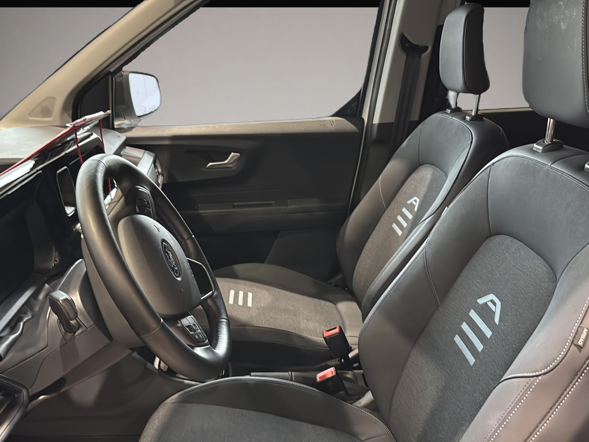 Ford Tourneo Courier (03/2025, Benzin)