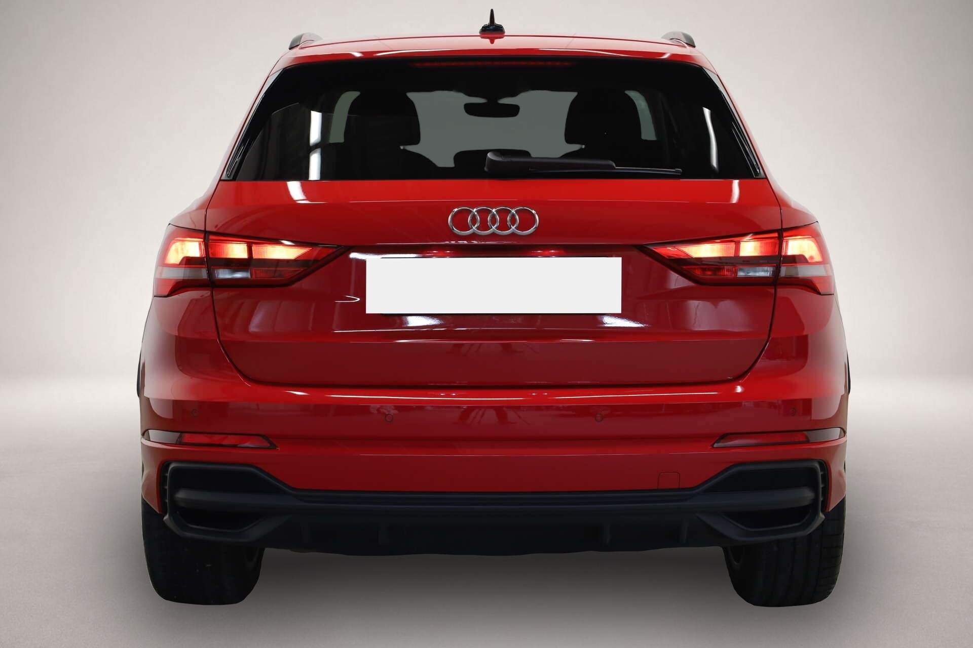 Audi Q3 (01/2026, Benzin)