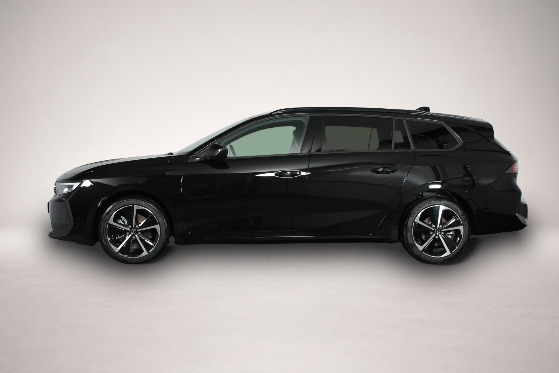 Opel Astra (10/2025, Benzin)