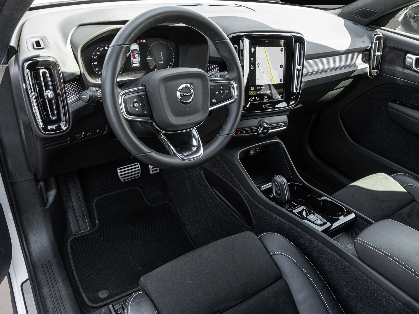 Volvo XC40 (01/2022, )