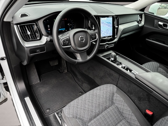 Volvo XC60 (01/2024, Benzin)