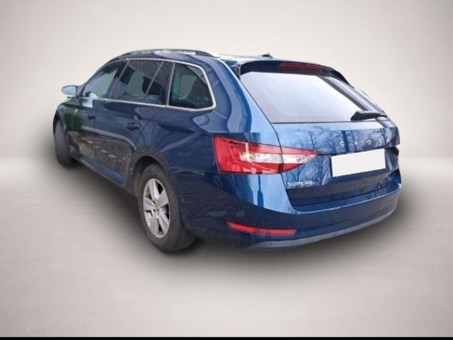 Skoda Superb (06/2022, Benzin)