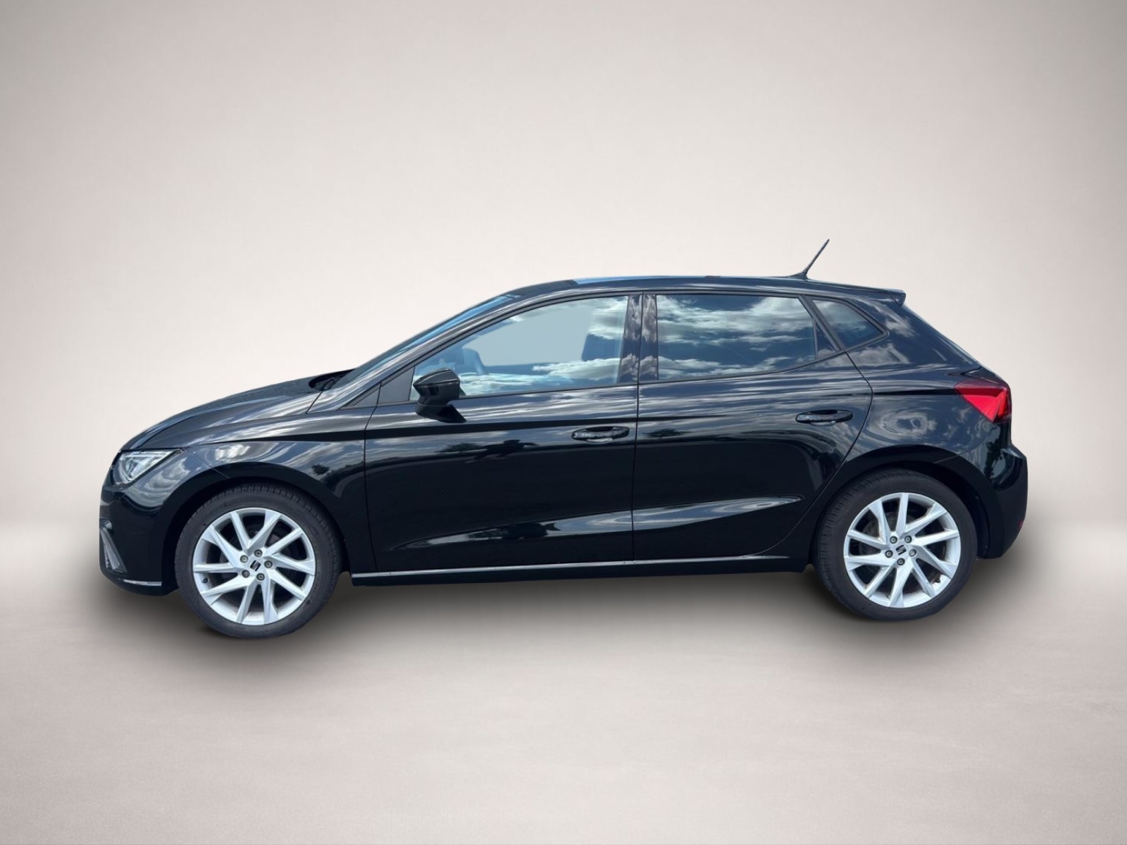 Seat Ibiza (03/2023, Benzin)