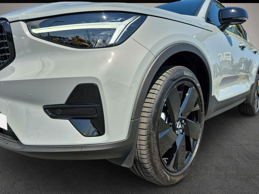 Volvo XC40 (07/2025, Benzin)