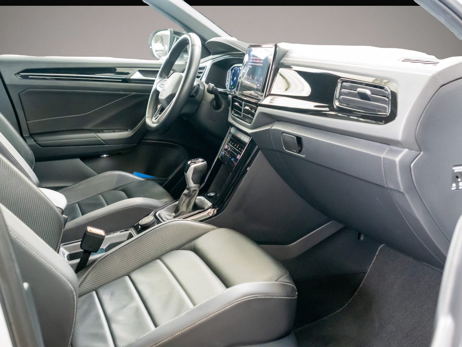 Volkswagen T-Roc (01/2024, Diesel)