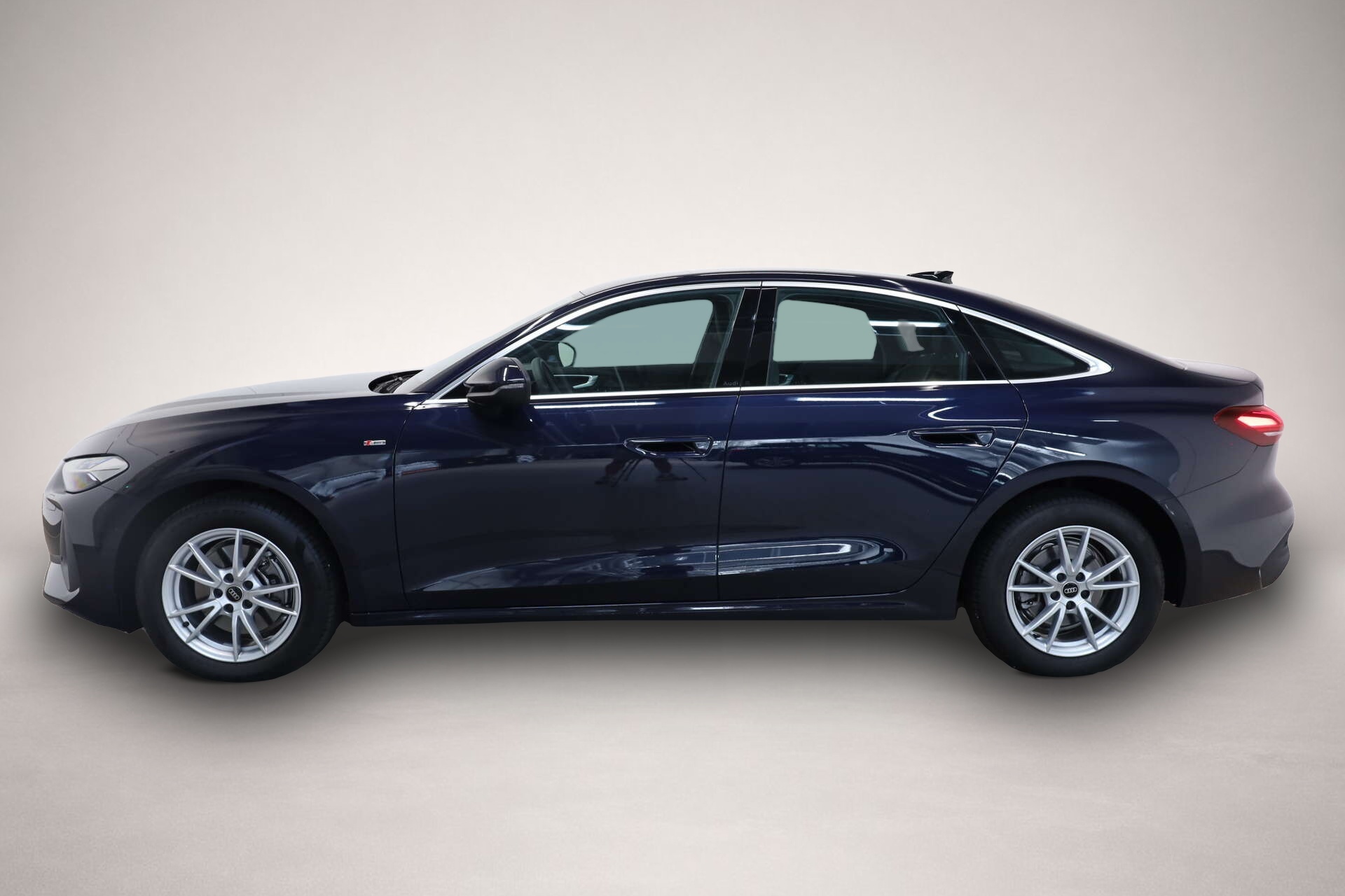 Audi A5 (01/2025, Benzin)