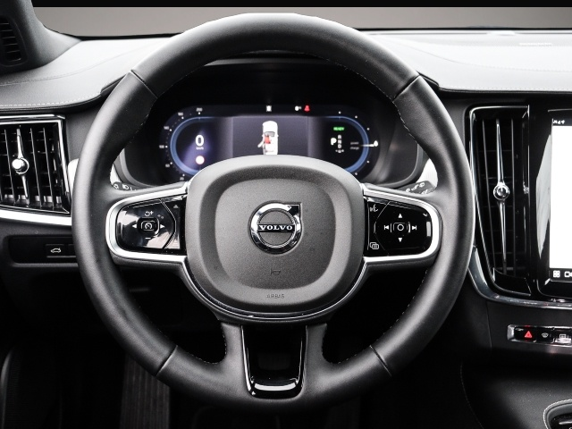 Volvo V90 (04/2025, Hybrid (Benzin/Elektro))