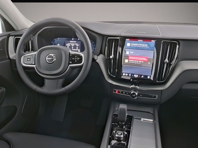 Volvo XC60 (05/2025, Benzin)
