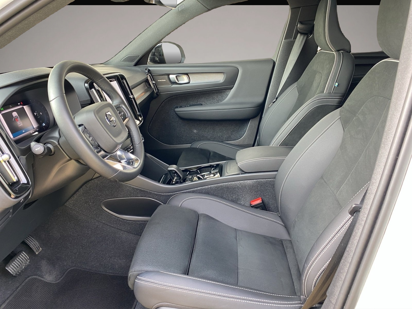 Volvo XC40 (12/2023, Benzin)