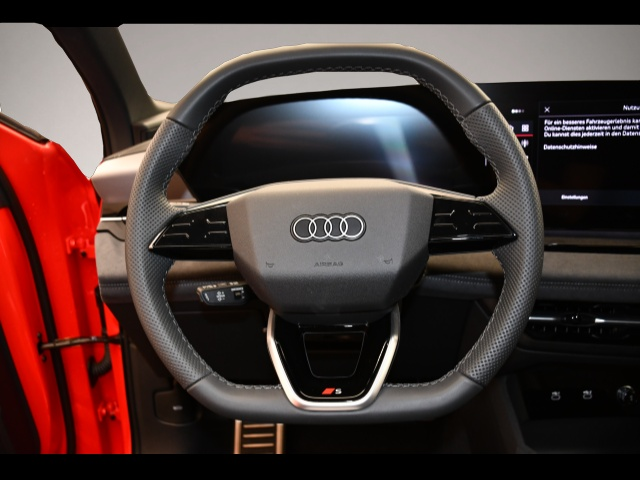 Audi Q6 e-tron (12/2025, ELECTRIC)