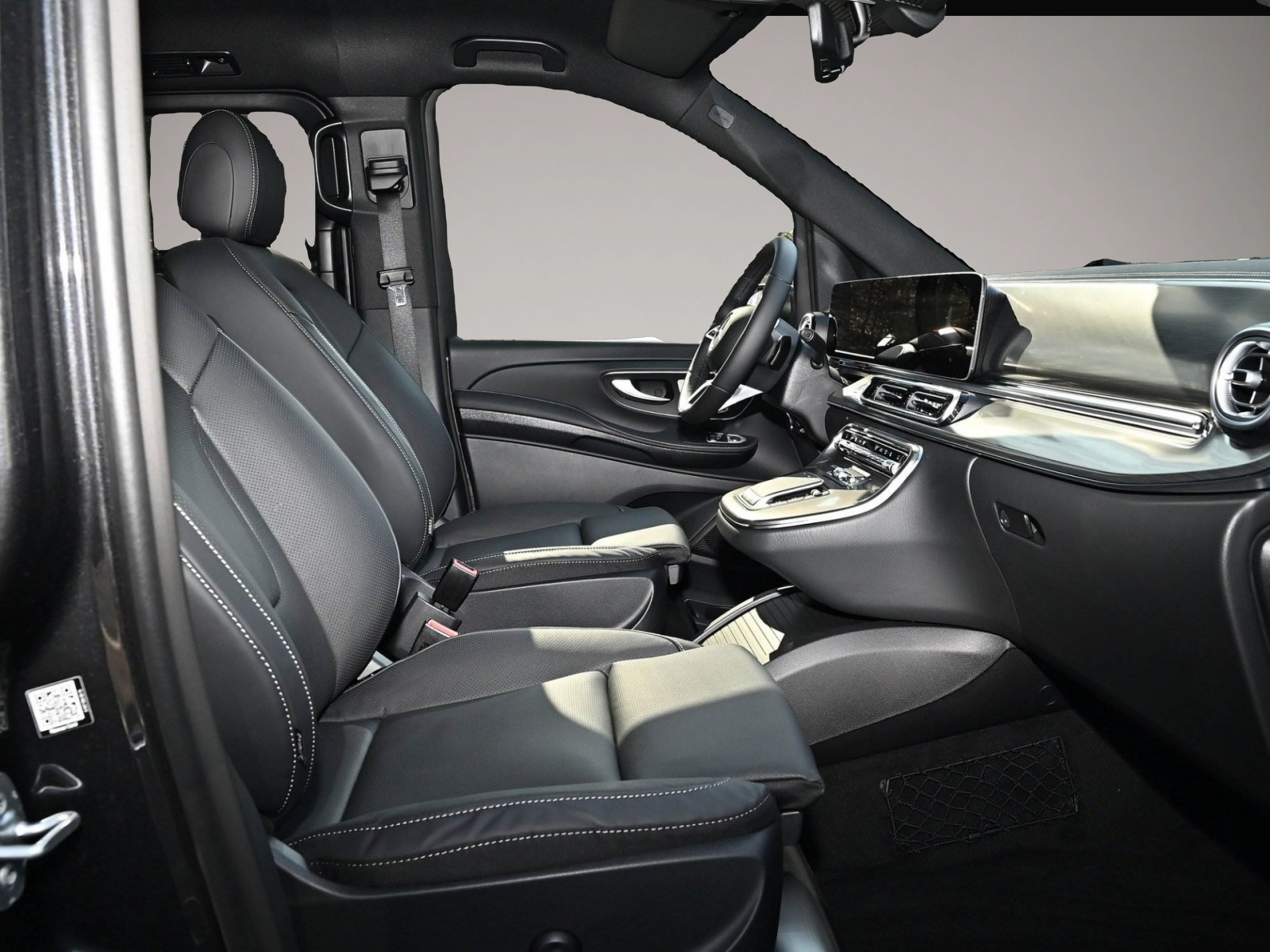 Mercedes-Benz V 300 (03/2026, Diesel)