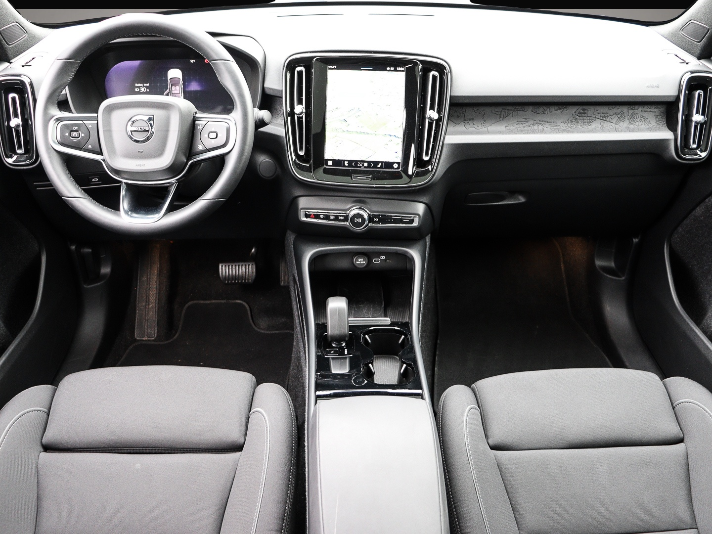 Volvo C40 (04/2024, ELECTRIC)