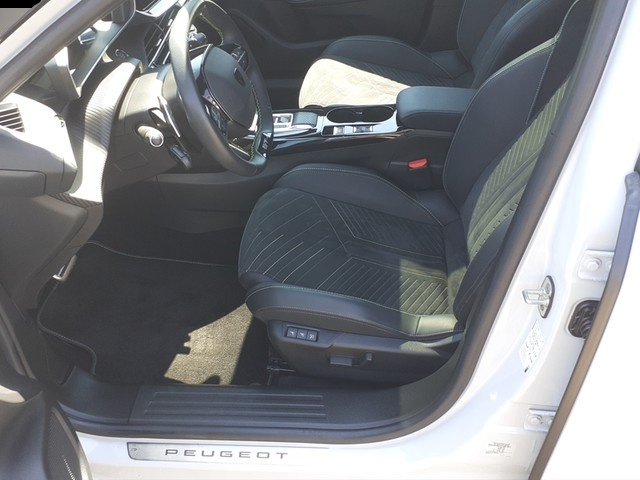 Peugeot 2008 (03/2024, Benzin)
