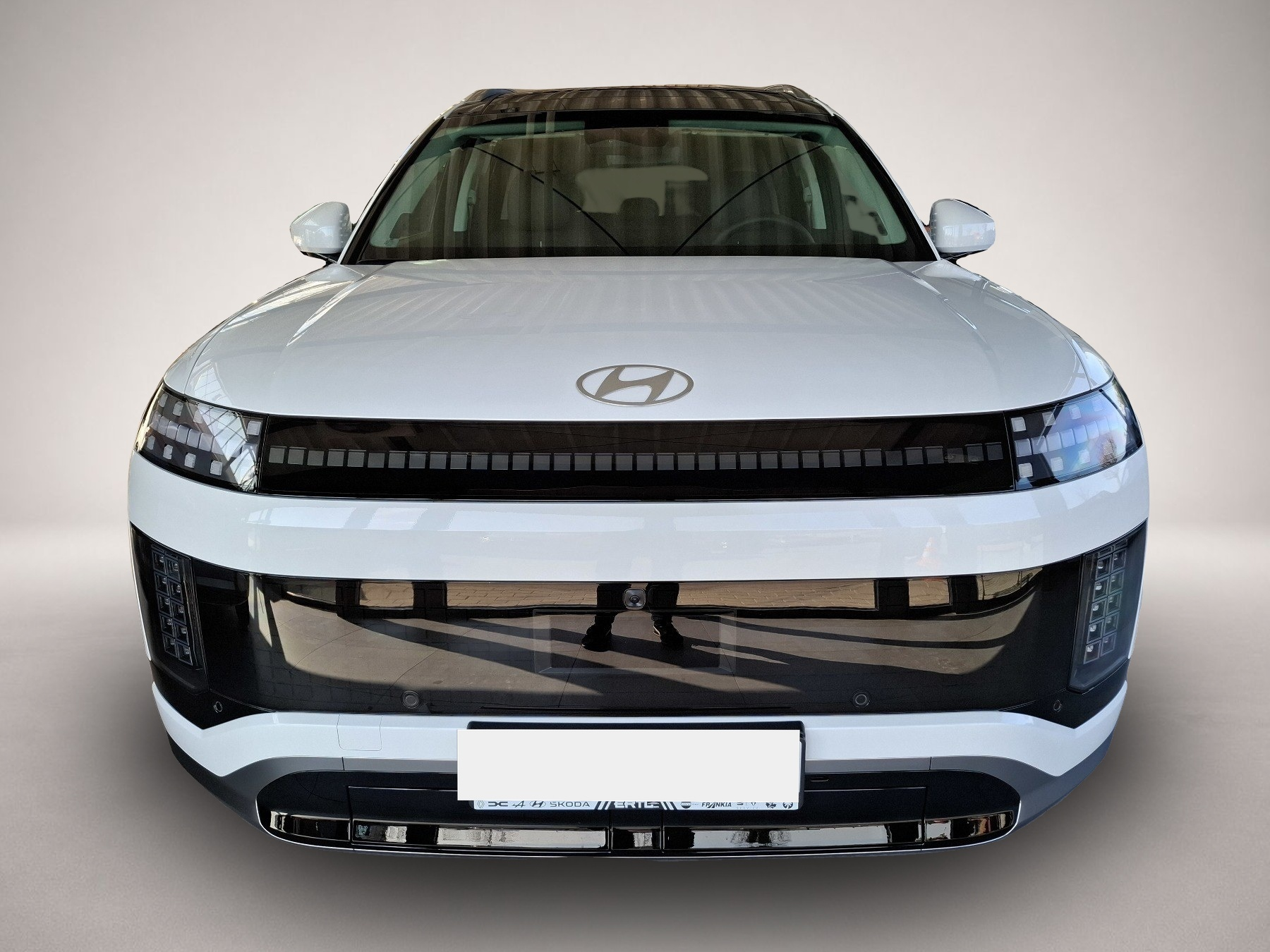 Hyundai IONIQ 9 (04/2026, ELECTRIC)