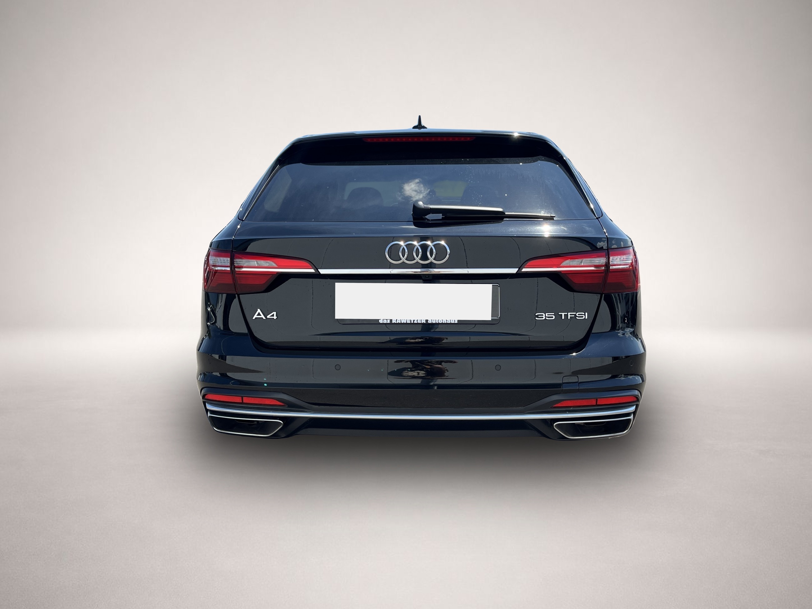 Audi A4 (02/2023, Benzin)