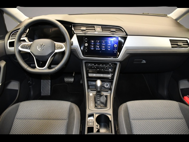 Volkswagen Touran (12/2025, Benzin)
